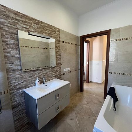 -5 Min From Bus Stop-Free Parking Ngoại thất bức ảnh