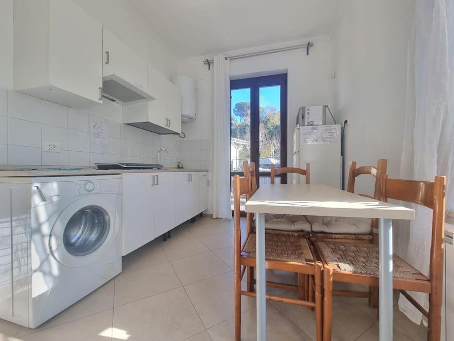 -5 Min From Bus Stop-Free Parking Ngoại thất bức ảnh