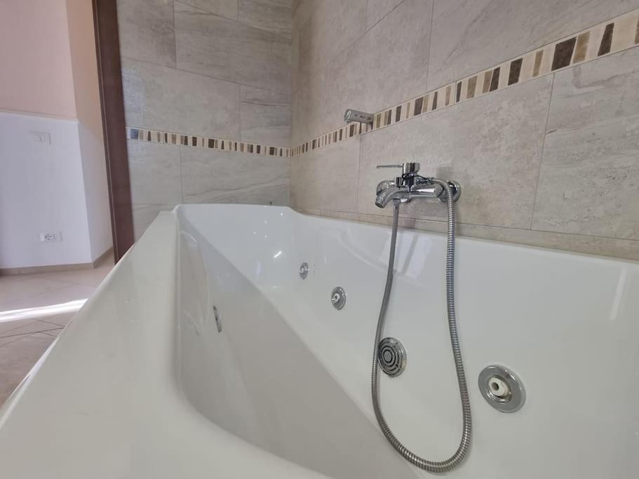 -5 Min From Bus Stop-Free Parking Ngoại thất bức ảnh