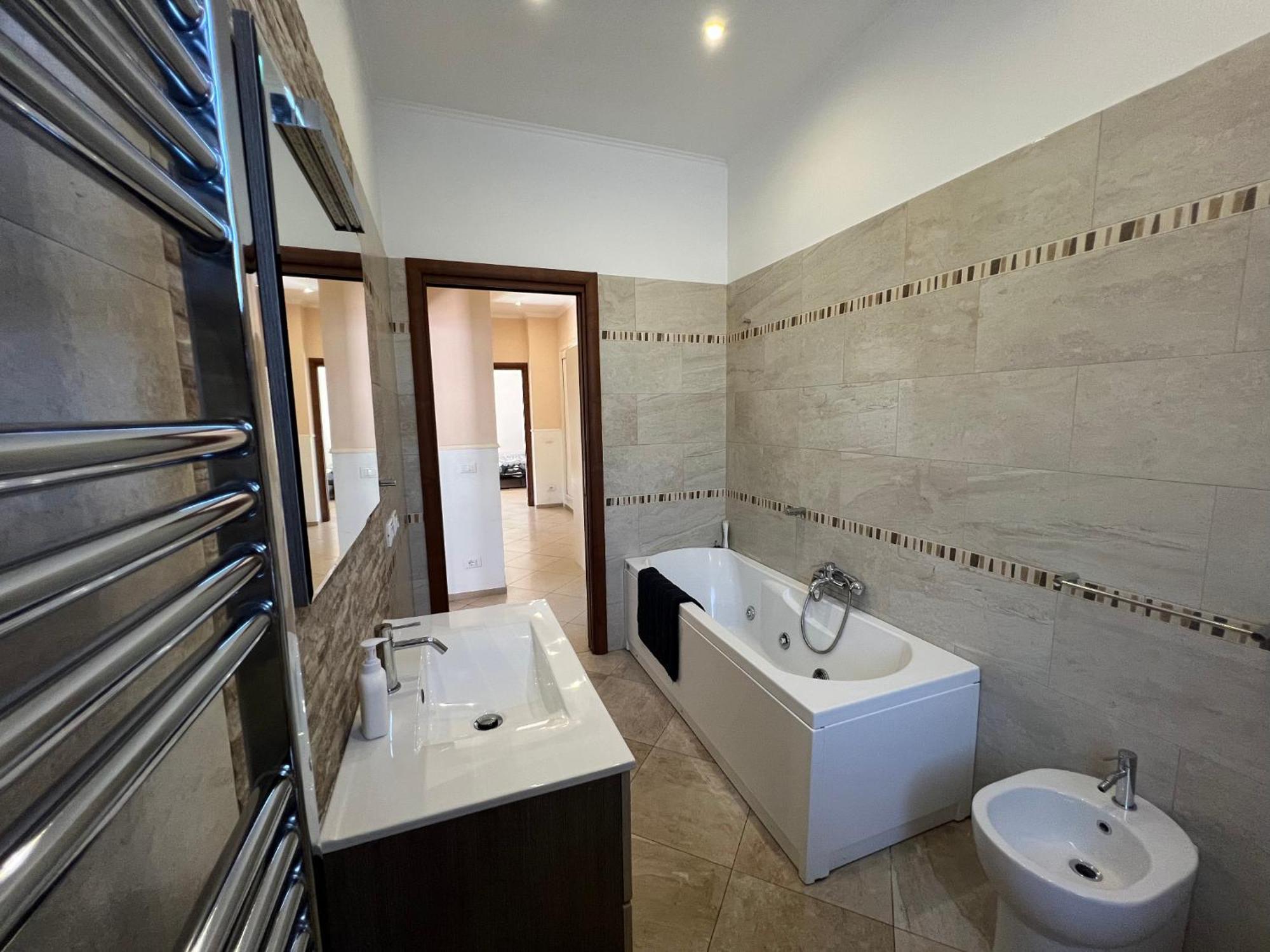 -5 Min From Bus Stop-Free Parking Ngoại thất bức ảnh